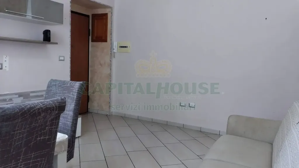 Elutuba - Armed Two-Bedroom Flat with Balcony in Capua