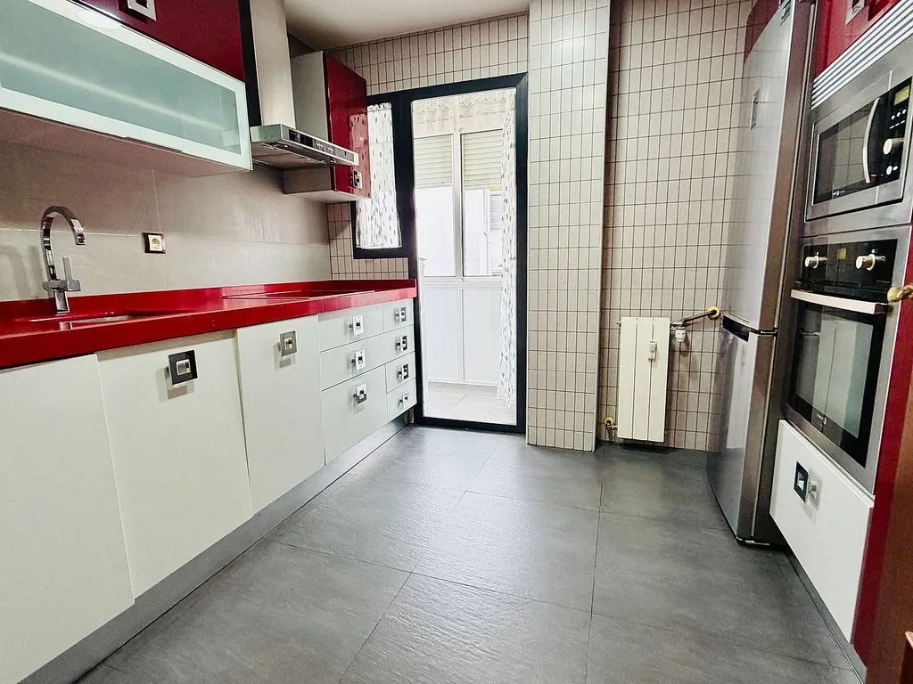 Köök - Bright Apartment with Patio in Valladolid