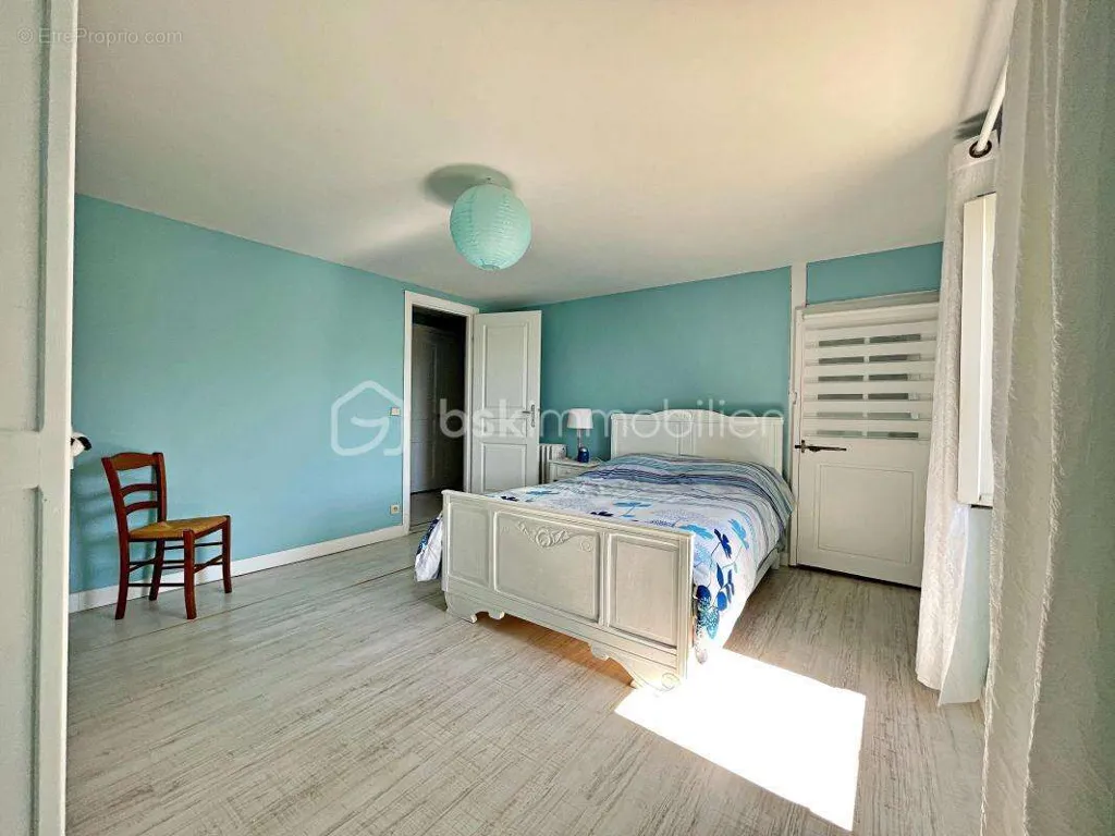 Magamistoad - Charming Equestrian Estate with Paddock in Florentin