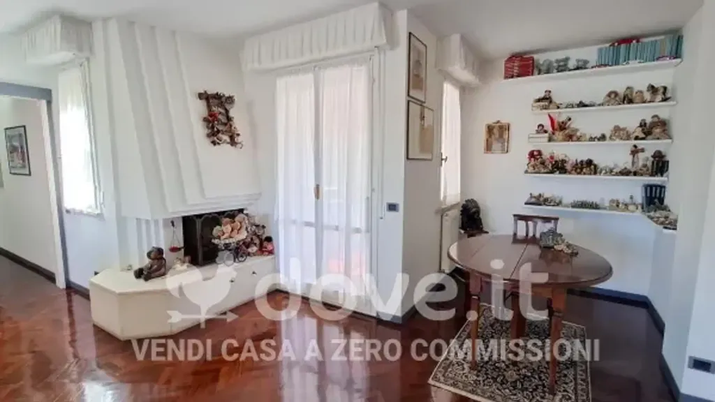 Elutuba - Spacious Apartment with Panoramic View in Pesaro