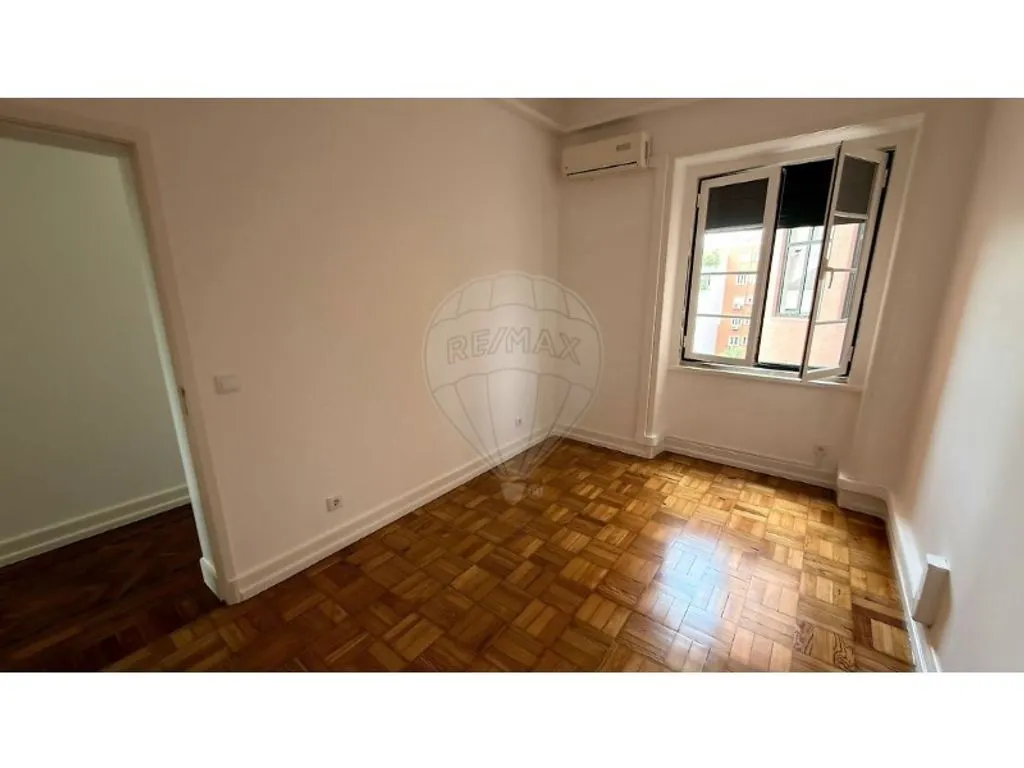 Pièces - Refurbished Office Space in Lisbon City Centre