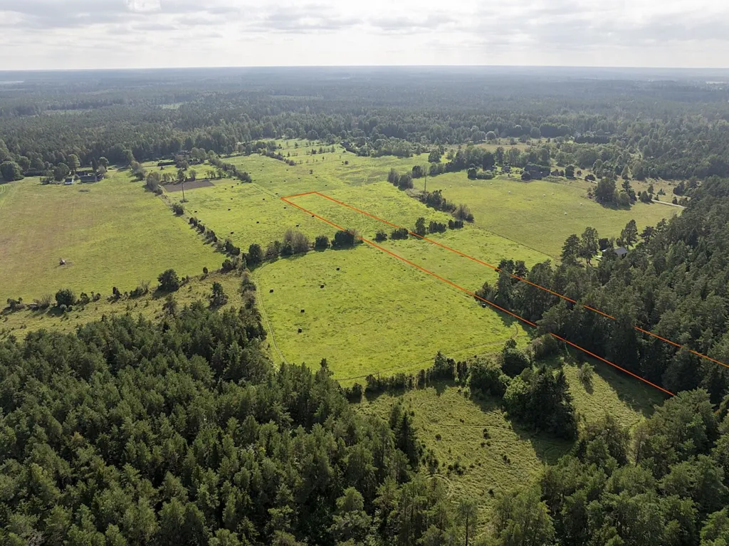 Vue aérienne - Plot with Potential for Cottage in Meiuste