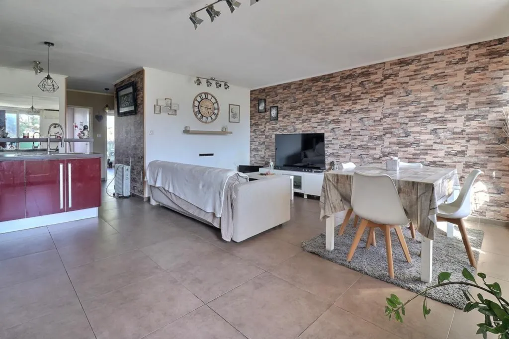 Séjour - Appartement T3 avec Balcons Nord-Sud à Marseille
