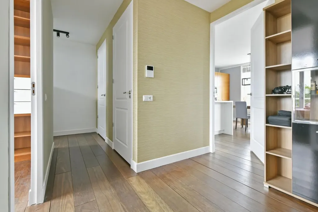 hallway_entrance