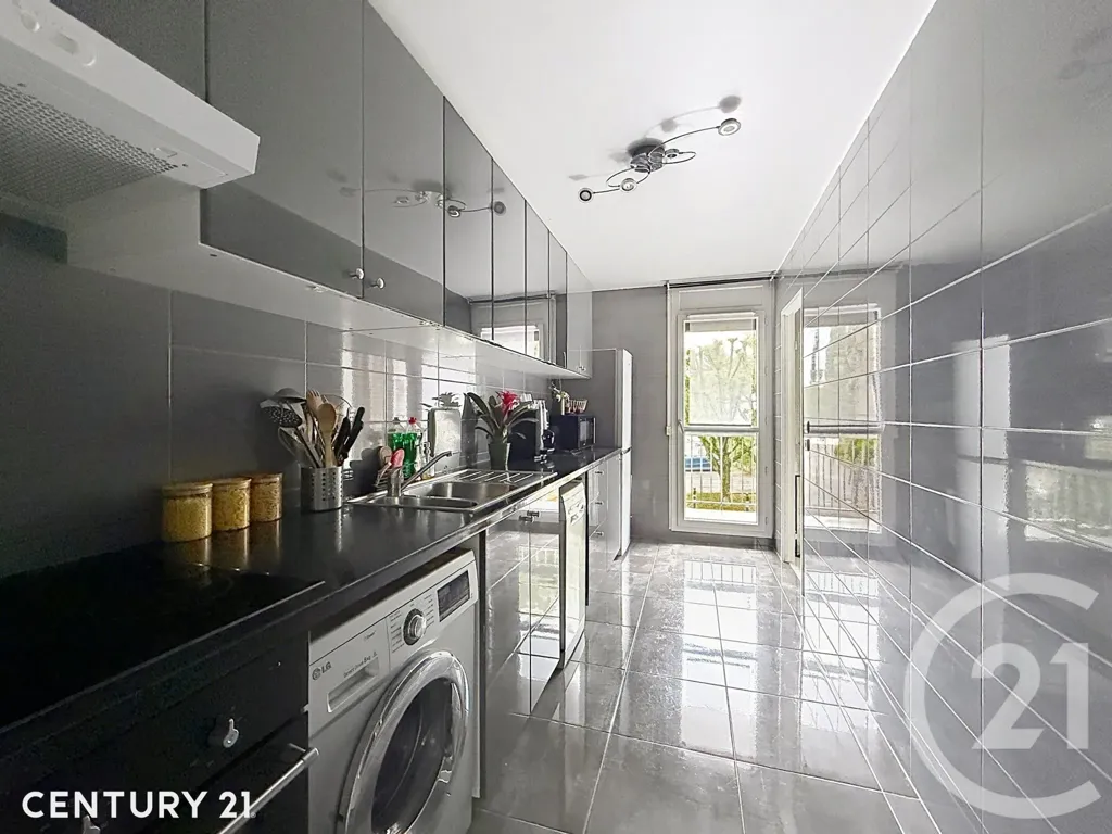 Cucina - Occupied 3-Bed Flat with Balcony in Noisy-le-Grand