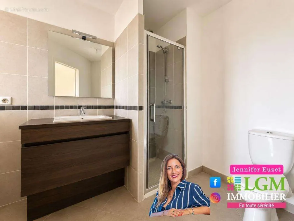 Vannitoad - Contemporary Flat with Pool in Prestigious Residence