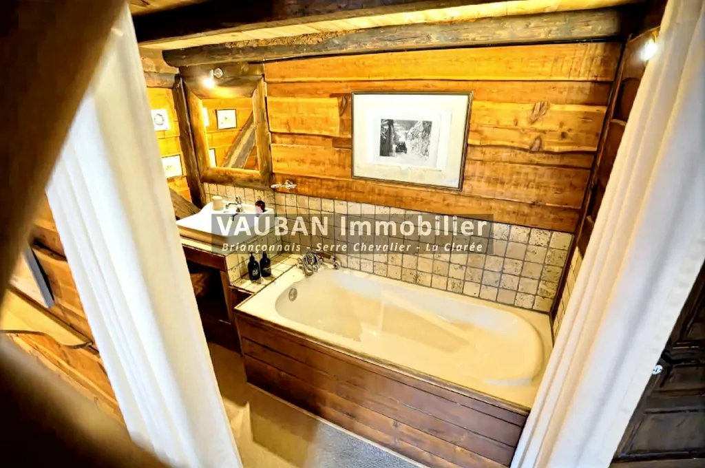 Vannitoad - Luxury Chalet-Style House near Briançon