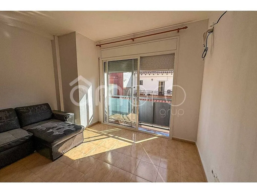 Elutuba - 1-Bed Flat with Balcony in El Vendrell