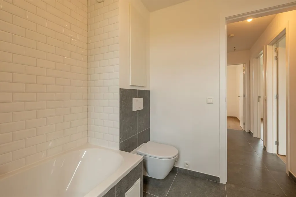 Bathrooms - New Build with Garden in Central Location
