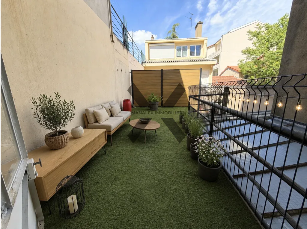 Terrazza - City Centre Flat with Large Terrace
