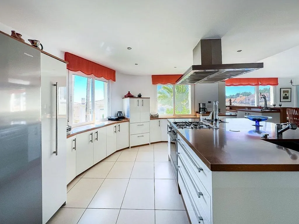 Köök - Luxury Detached House with Pool in La Nucia