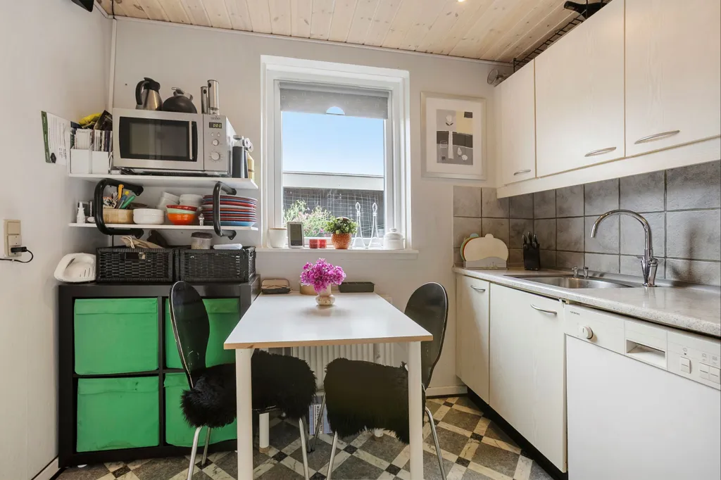 Cuisine - Terraced House with Garden in Aalborg Øst
