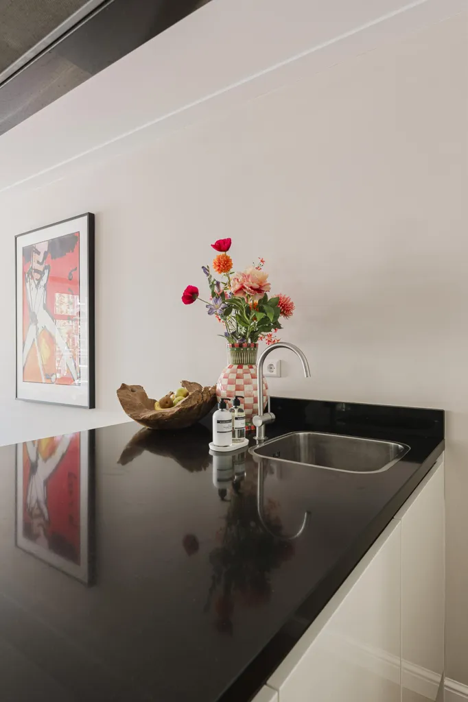 Cuisine - Bright Apartment with Balcony in Amsterdam