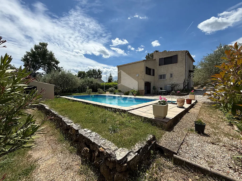 Piscine - Maison avec Piscine et Jardin à Saint-Maximin