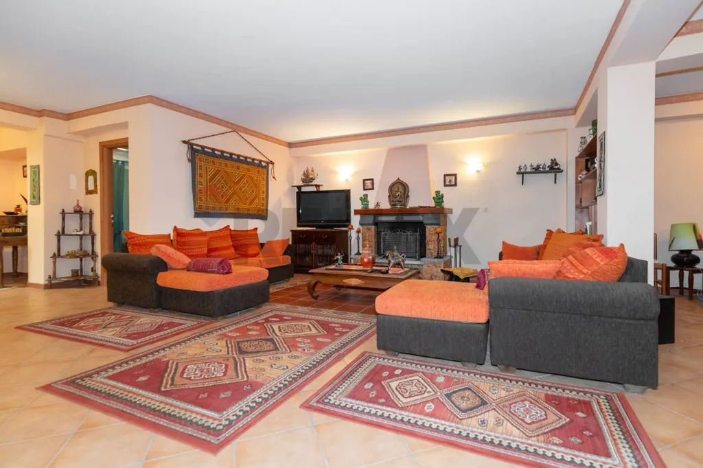 Maison 8 pièces à IT