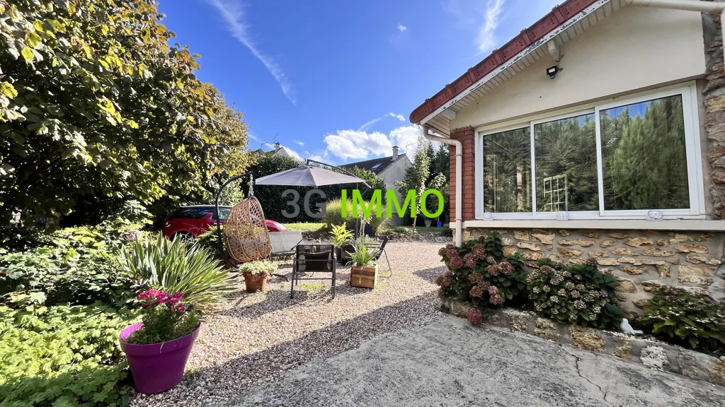 Terrass - Charming Flintstone House in Corbeil-Essonnes