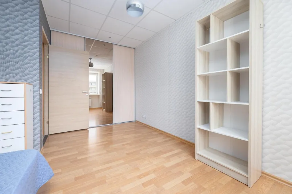 Bedrooms - Renovated Apartment with Internet in Saku