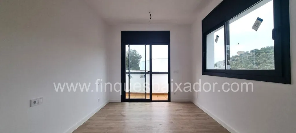 Toad - New Build House with Pool in Segur de Calafell