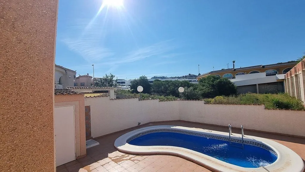 Piscine - Chalet with Pool and Terrace in Rojales
