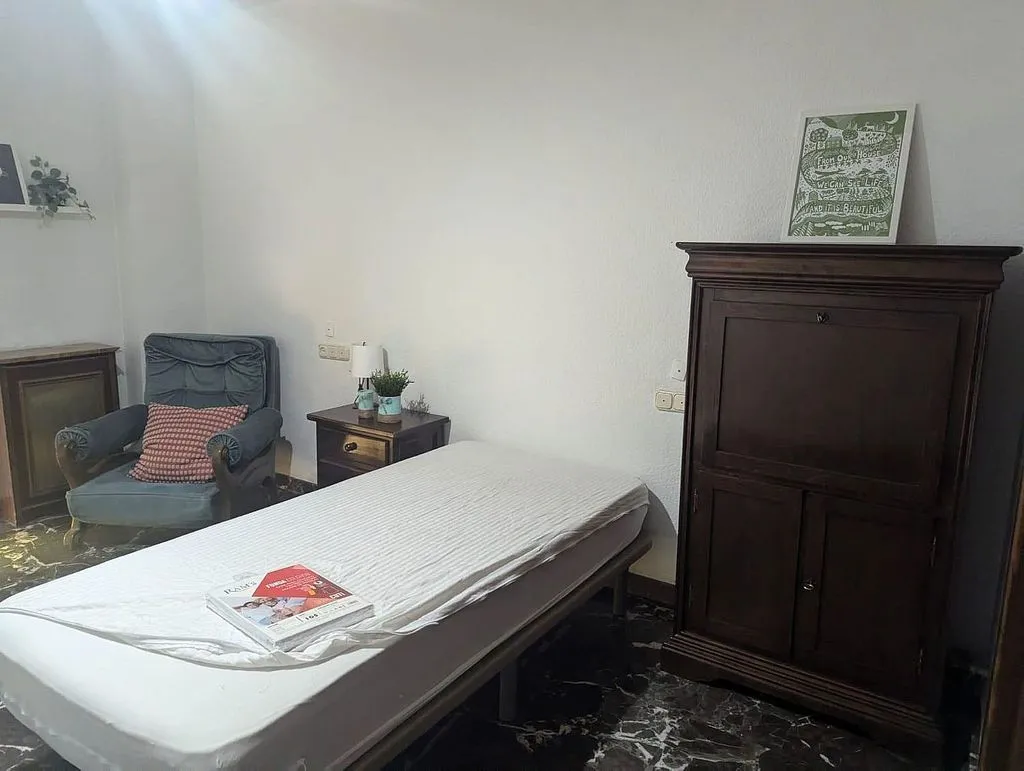 Magamistoad - Spacious Apartment with Pool in Pajaritos, Granada