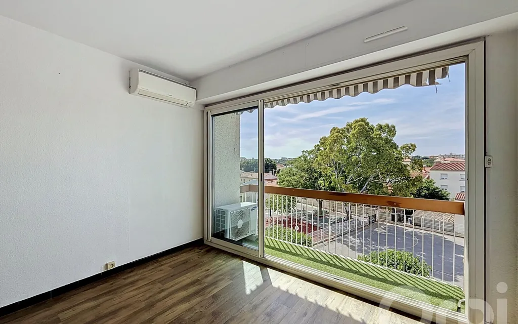 Chambres - Appartement Rénové avec Loggias à Perpignan