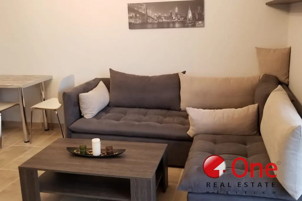 Elutuba - Renovated Penthouse with Balcony in Pireas Centre