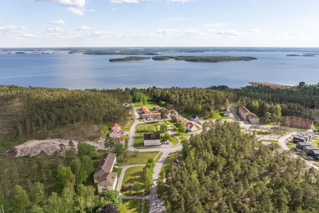 Õhuvaade - Apartment with Garden in Norrköping