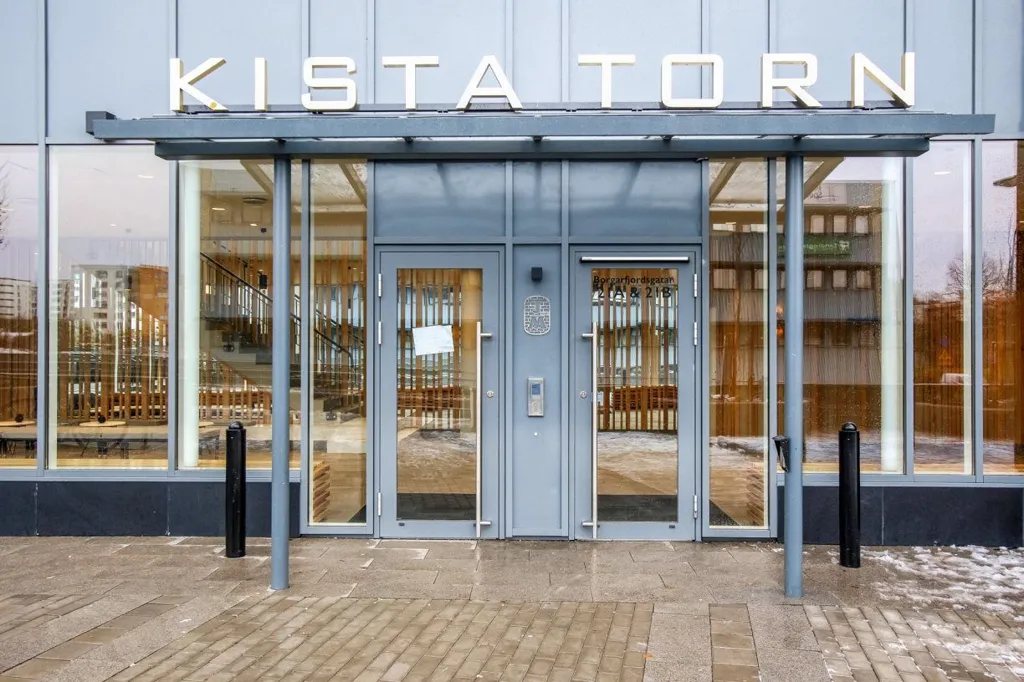 Extérieur - Apartment with South-Facing Loggia in Kista