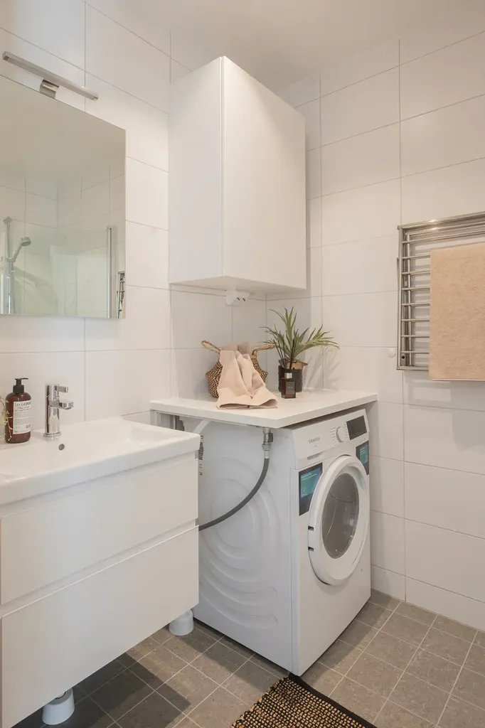 Salles de bain - Owner-Occupied Flat with Garden in Älvsjö