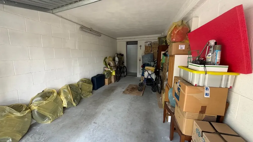 Garage - 2-Bedroom Apartment with Balcony in Capena