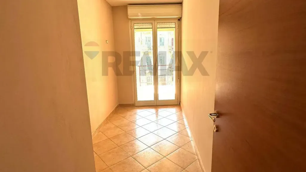 Entrée - Rustic Trilocale with Balcony in Palermo
