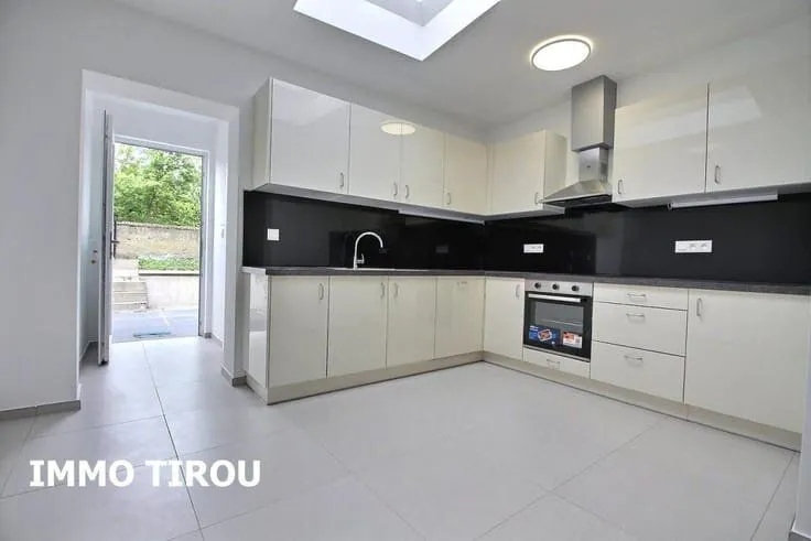 Cuisine - Maison Rénovée avec Terrasse dans un Cadre Calme