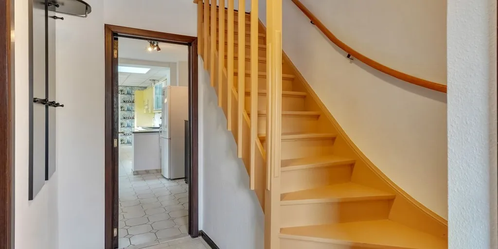 Pièces - Maison à Demi-Étage avec Jardin à Hasselt