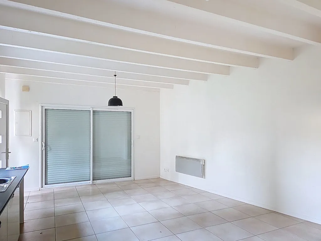 Elutuba - Recent House with Terrace in Quiet Hamlet