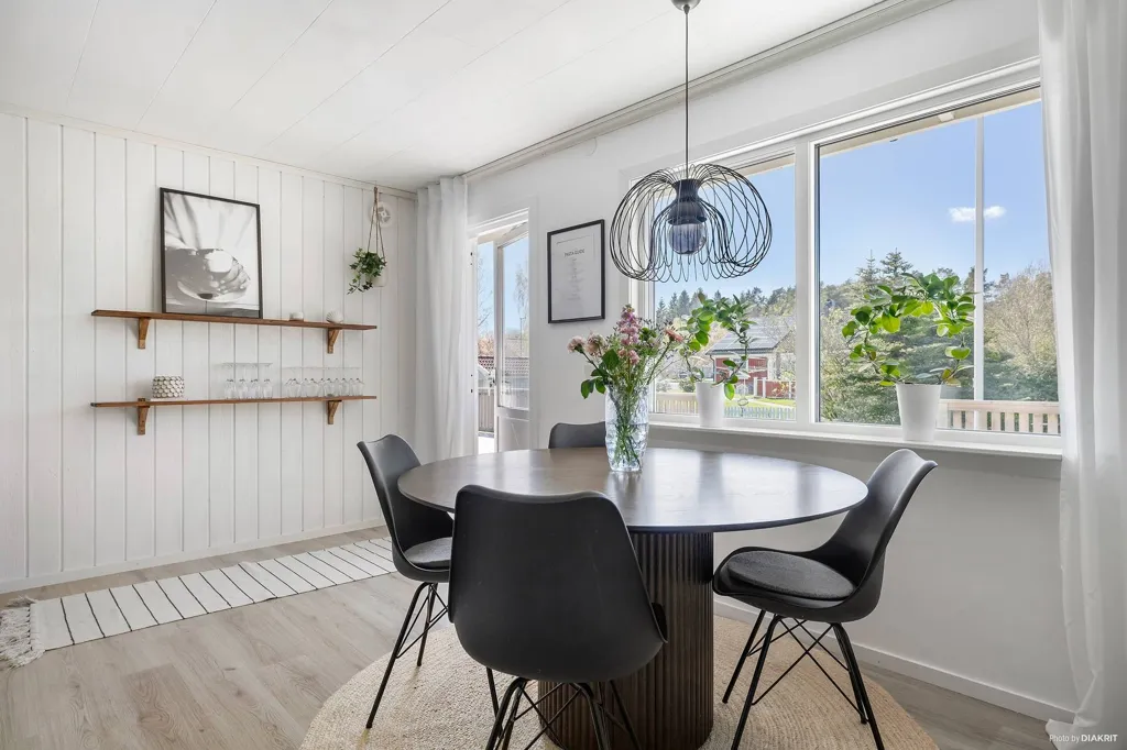 6-room house in Trollhättans kommun