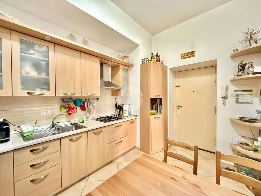 Cucina - Palazzo with Multiple Units in Vico della Tofa, Naples