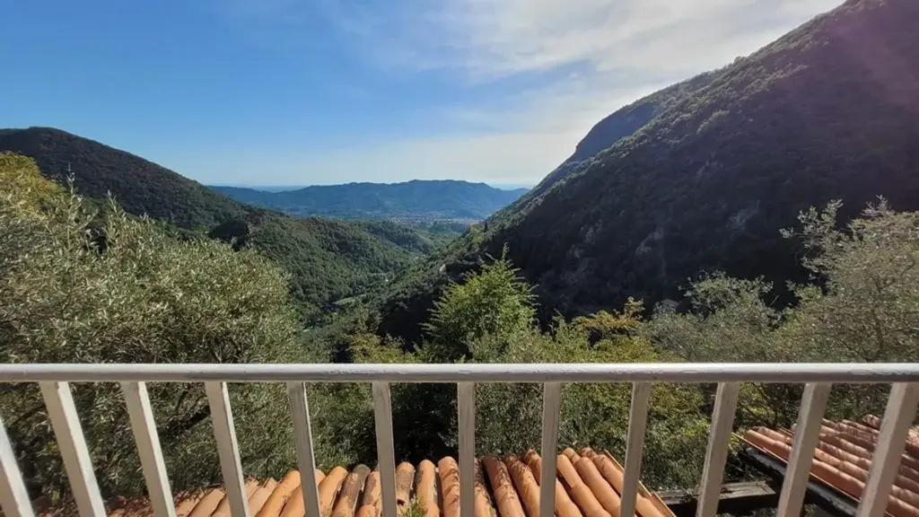 Balcon - Restored Hilltop House with Sea View, Camaiore