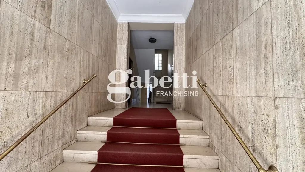 Pièces - Rented Triplex with Balconies in Turin