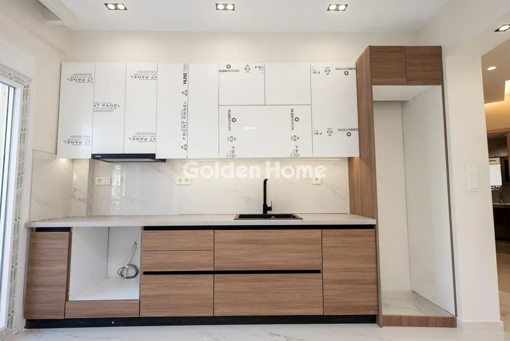 Cuisine - Fully Renovated Flat with Central Location in Stavroupoli