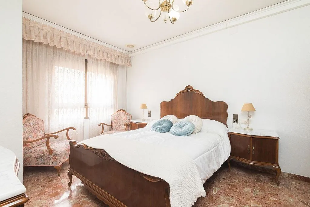 Magamistoad - Modern Flat with Balcony in Carrús