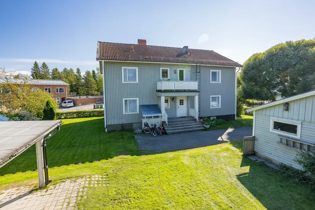 Extérieur - Two-Unit House with Central Location in Vännäs