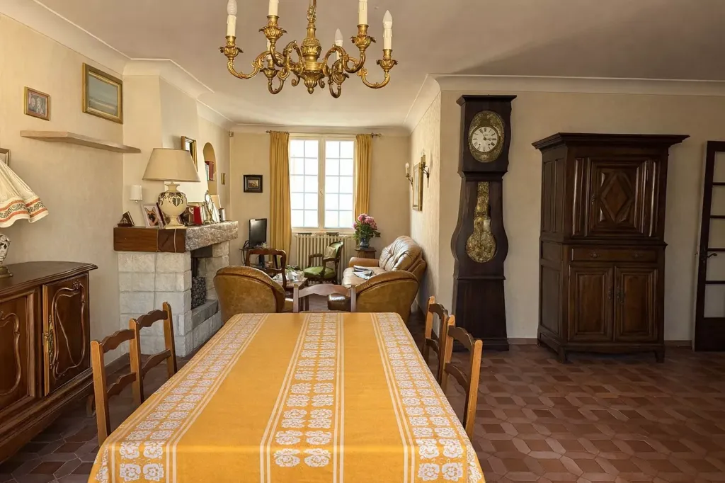 Salle à manger - Maison de ville avec jardin au cœur de Libourne