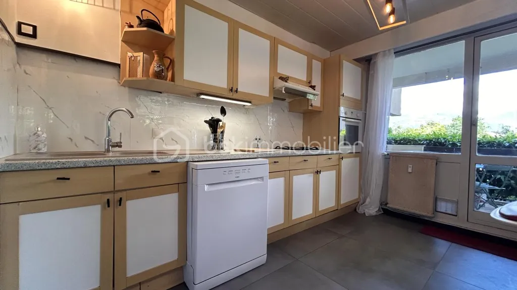 Cuisine - Appartement T3 avec Balcon à Echirolles