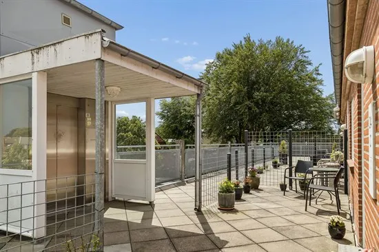 Terrasse - Apartment with Tiled Roof in Grindsted