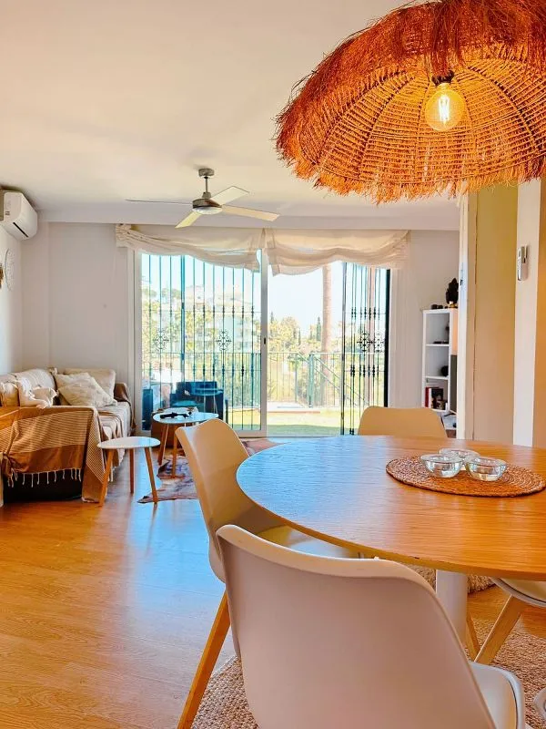 Söögituba - Apartment with Pool and Golf View in Riviera del Sol