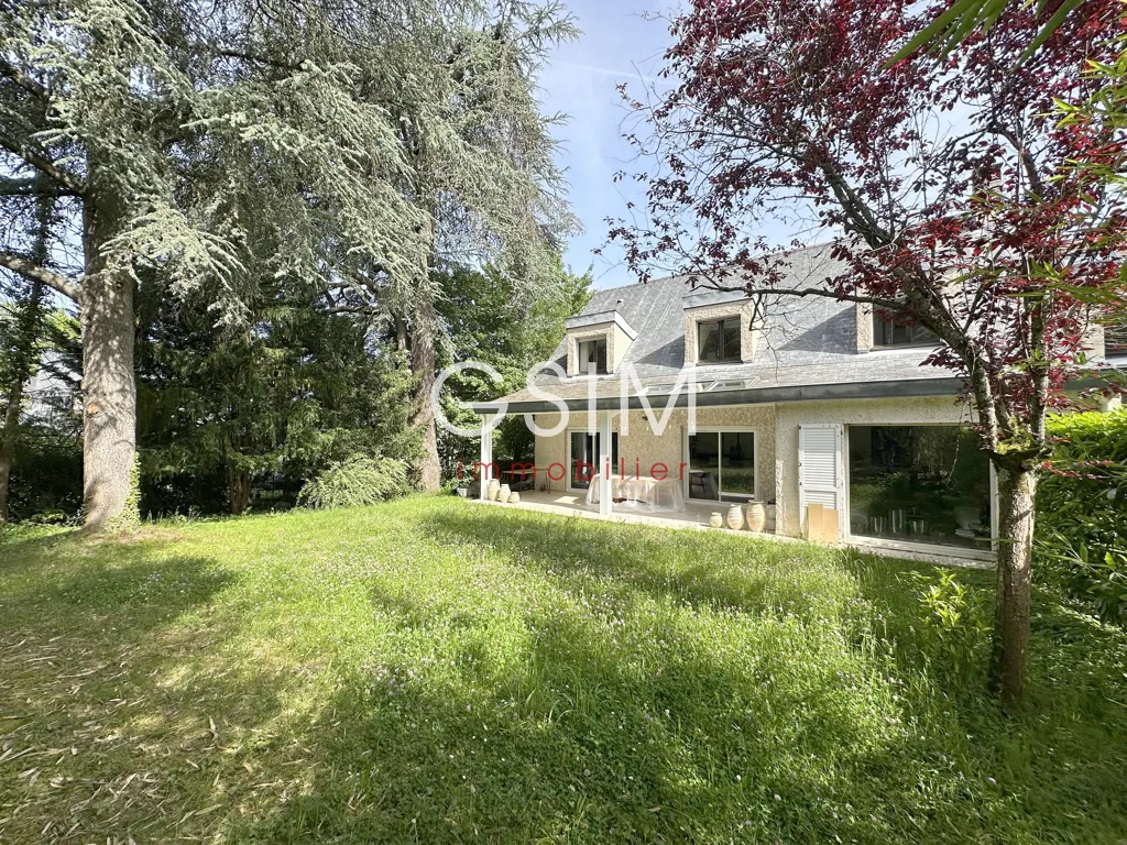Jardin - Maison Refaite à Neuf avec Jardin dans le Clos Baptiste