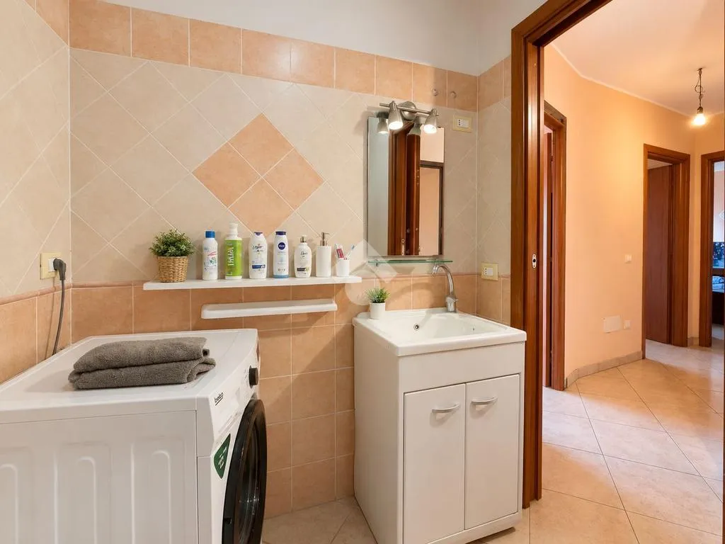 Vannitoad - 3-Room Apartment with Solarium in Quartu Sant'Elena