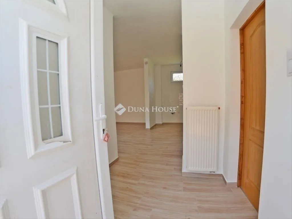 Entrée - Renovated Twin House in Budapest 19th District