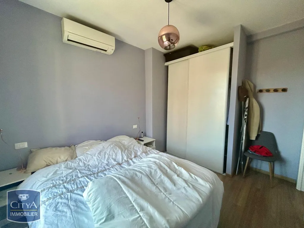 Bedrooms - 2-Bedroom Apartment with Balcony in Nice