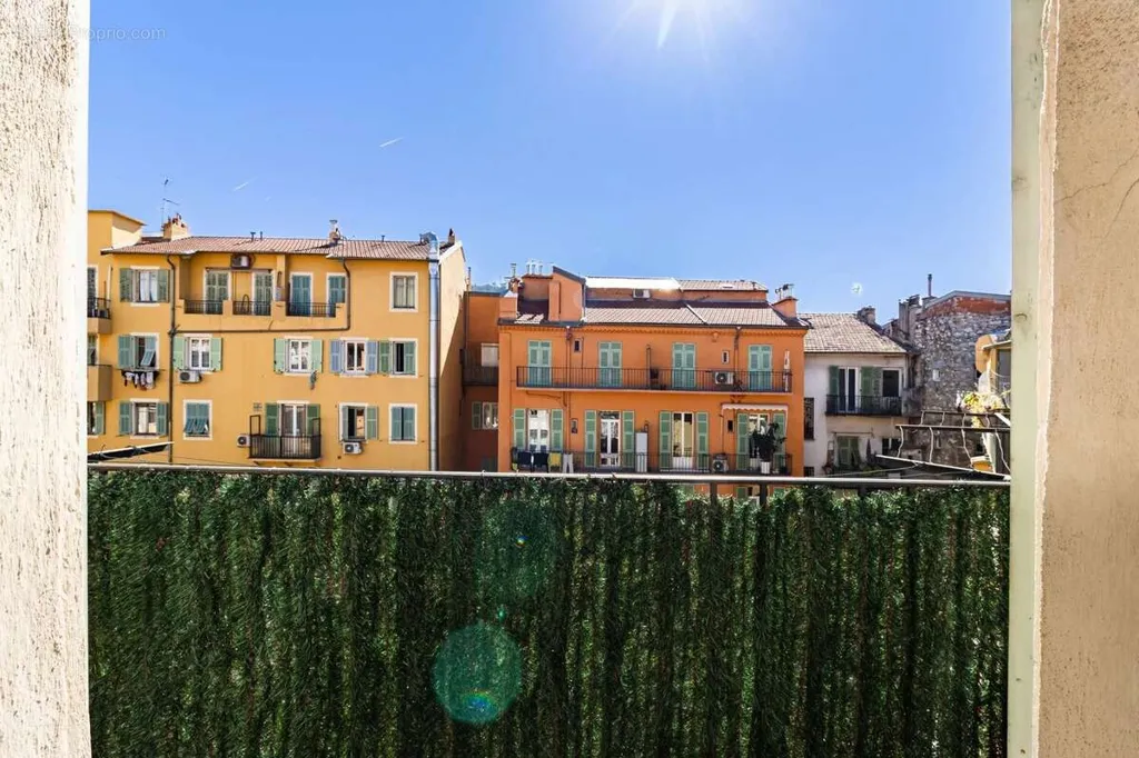 Balcon - Studio avec Mezzanine près du Port de Nice